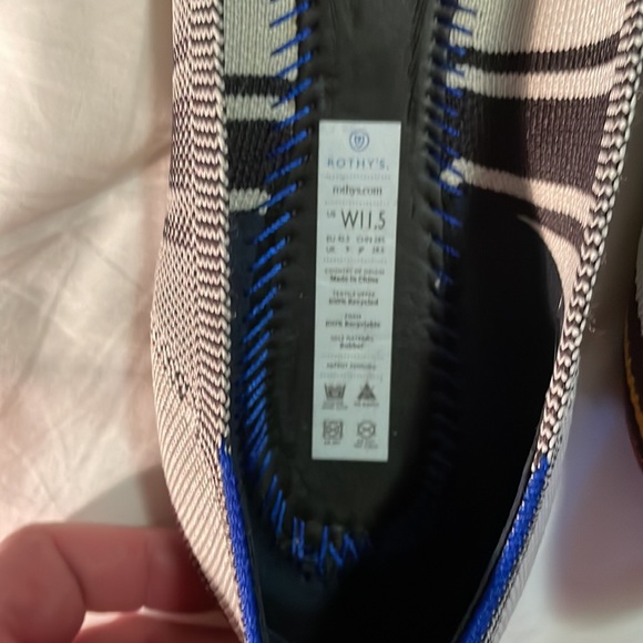 Rothy’s inverse stripe points- size 11.5 - excellent condition worn maybe twice - Picture 5 of 5